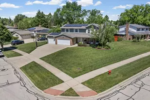 1660 Clavinia Ave, Deerfield, IL 60015 - Photo 2