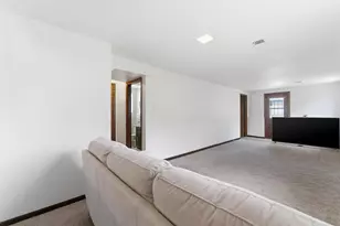 5253 S Moody Ave, Chicago, IL 60638 - Photo 36