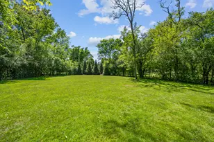 1150 W Keswick Ln W, Lake Forest, IL 60045 - Photo 12