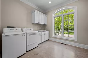 1150 W Keswick Ln W, Lake Forest, IL 60045 - Photo 34