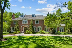 1150 W Keswick Ln W, Lake Forest, IL 60045 - Photo 2