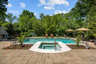 1150 W Keswick Ln W, Lake Forest, IL 60045 - Photo 4