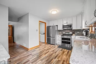 631 Vanderbilt Dr, New Lenox, IL 60451 - Photo 4