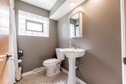 5859 W 64th Street, Chicago, IL 60638 - Photo 14