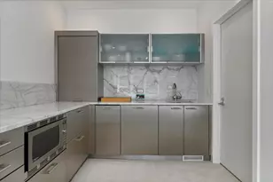 460 W Superior St, Chicago, IL 60654 - Photo 34