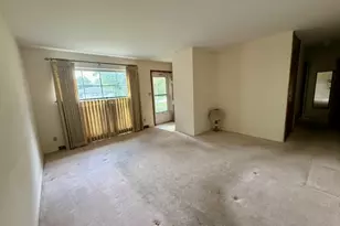 915 16th St, Mendota, IL 61342 - Photo 2