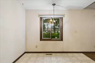 510 W Rockland Rd, Libertyville, IL 60048 - Photo 6