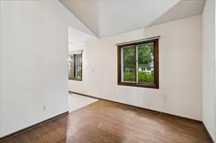 510 W Rockland Rd, Libertyville, IL 60048 - Photo 4