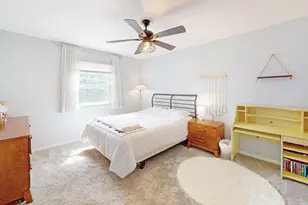 11S556 Book Rd, Naperville, IL 60564 - Photo 16