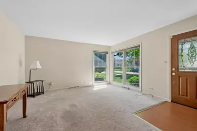 5832 Capulina Avenue, Morton Grove, IL 60053 - Photo 2