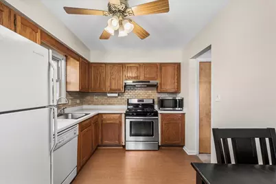 5832 Capulina Avenue, Morton Grove, IL 60053 - Photo 6