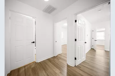 639 N Leamington Avenue, Chicago, IL 60644 - Photo 38