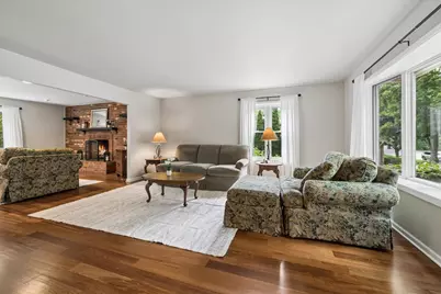 1040 N Charles Street, Naperville, IL 60563 - Photo 4