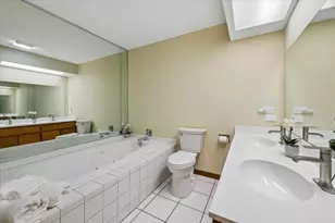 1040 N Charles St, Naperville, IL 60563 - Photo 18
