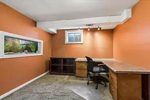 1040 N Charles St, Naperville, IL 60563 - Photo 28