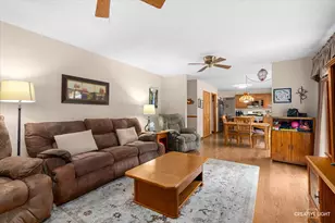 30W110 Avondale Ct, Warrenville, IL 60555 - Photo 10