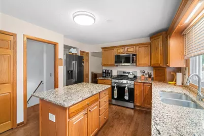 30W110 Avondale Court, Warrenville, IL 60555 - Photo 8