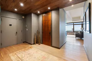 175 E Delaware Pl, Chicago, IL 60611 - Photo 2