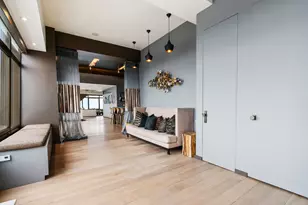 175 E Delaware Pl, Chicago, IL 60611 - Photo 22