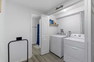 207 E Jefferson Ave, Hampshire, IL 60140 - Photo 12