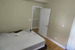 2251 W Rosemont Ave, Chicago, IL 60659 - Photo 12