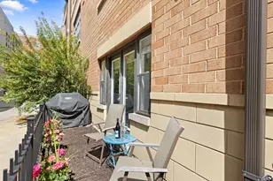 2312 W Bloomingdale Ave, Chicago, IL 60647 - Photo 12