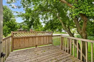 1381 Volkamer Trail, Elk Grove Village, IL 60007 - Photo 22
