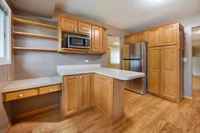 1381 Volkamer Trail, Elk Grove Village, IL 60007 - Photo 8