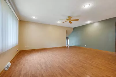 1381 Volkamer Trail, Elk Grove Village, IL 60007 - Photo 2