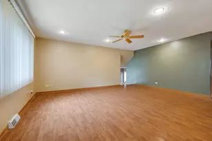 1381 Volkamer Trail, Elk Grove Village, IL 60007 - Photo 2