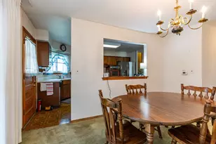 70 Dover Dr, Des Plaines, IL 60018 - Photo 12