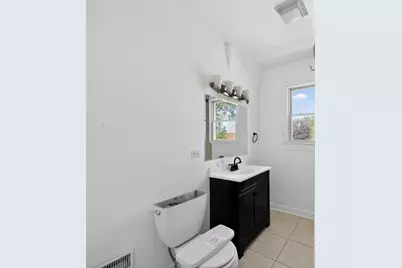 558 N Crystal Street, Elgin, IL 60123 - Photo 24
