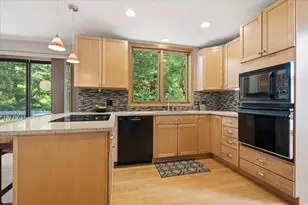 1755 S Wiesbrook Rd, Wheaton, IL 60189 - Photo 10