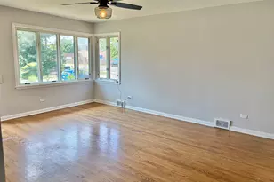 2209 Burr Oak Ave, North Riverside, IL 60546 - Photo 2