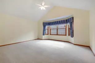 639 Hampshire Dr, Hampshire, IL 60140 - Photo 12