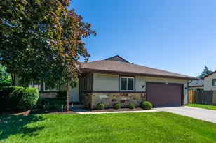 30W253 Bedford Ln, Warrenville, IL 60555 - Photo 1