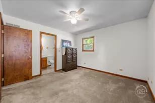 13 N Weston Ave, Elgin, IL 60123 - Photo 12