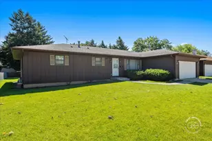 13 N Weston Ave, Elgin, IL 60123 - Photo 2