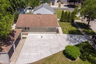 1310 Klein Dr, Streamwood, IL 60107 - Photo 22
