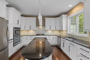 4 Joshua Ct, South Barrington, IL 60010 - Photo 10