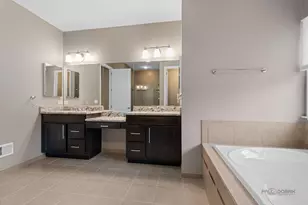 4 Joshua Ct, South Barrington, IL 60010 - Photo 18