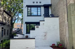 552 W Arlington Pl, Chicago, IL 60614 - Photo 1