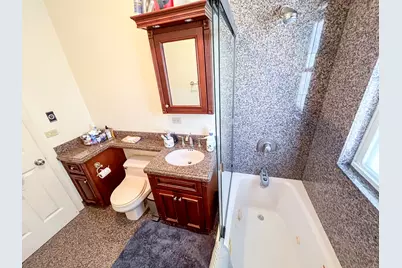 552 W Arlington Place, Chicago, IL 60614 - Photo 18