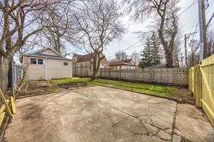 12106 S Emerald Ave, Chicago, IL 60628 - Photo 18