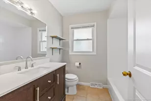 7320 W 58th St, Summit, IL 60501 - Photo 10