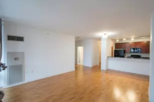 100 E 14th St, Chicago, IL 60605 - Photo 2