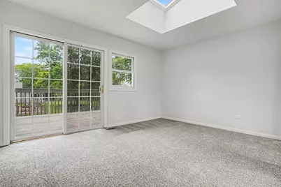651 Michigan Avenue, South Elgin, IL 60177 - Photo 12