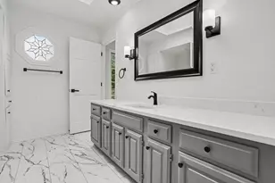 651 Michigan Ave, South Elgin, IL 60177 - Photo 14