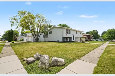 651 Michigan Avenue, South Elgin, IL 60177 - Photo 24
