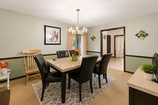 150 Shady Ln, Bartlett, IL 60103 - Photo 6